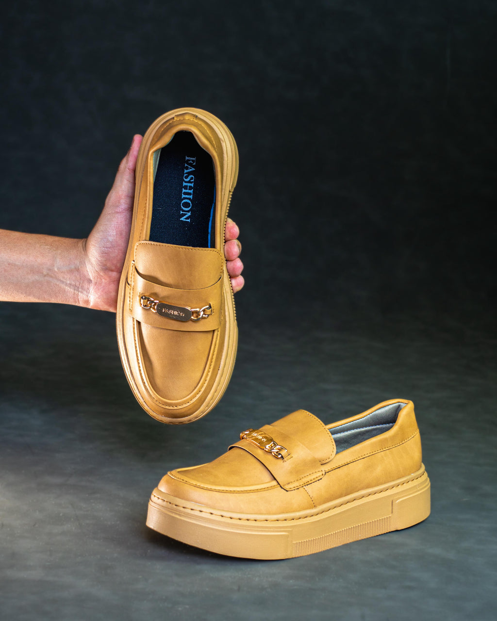 RoyalStep™ – Mocasines Clásicos con Detalle Metálico